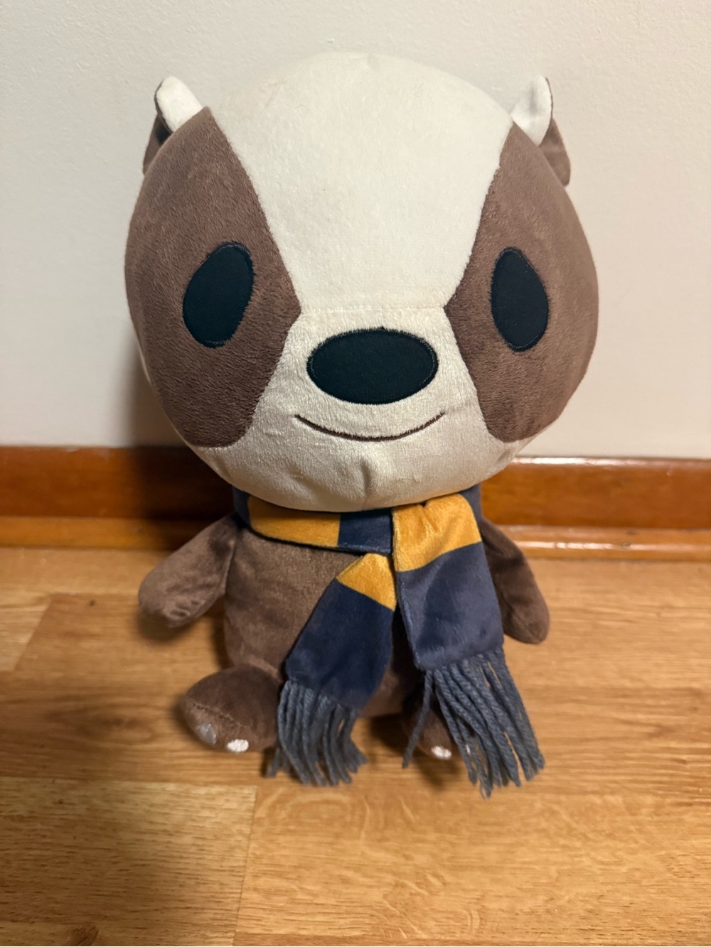 Rare Harry Potter Wizarding World Hufflepuff Plush Badger Soft Stuffed Animal